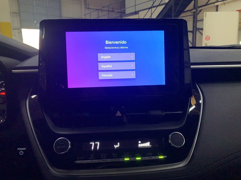 Used 2025 Toyota Corolla Cross AWD Hybrid w/ Moonroof Package image 22