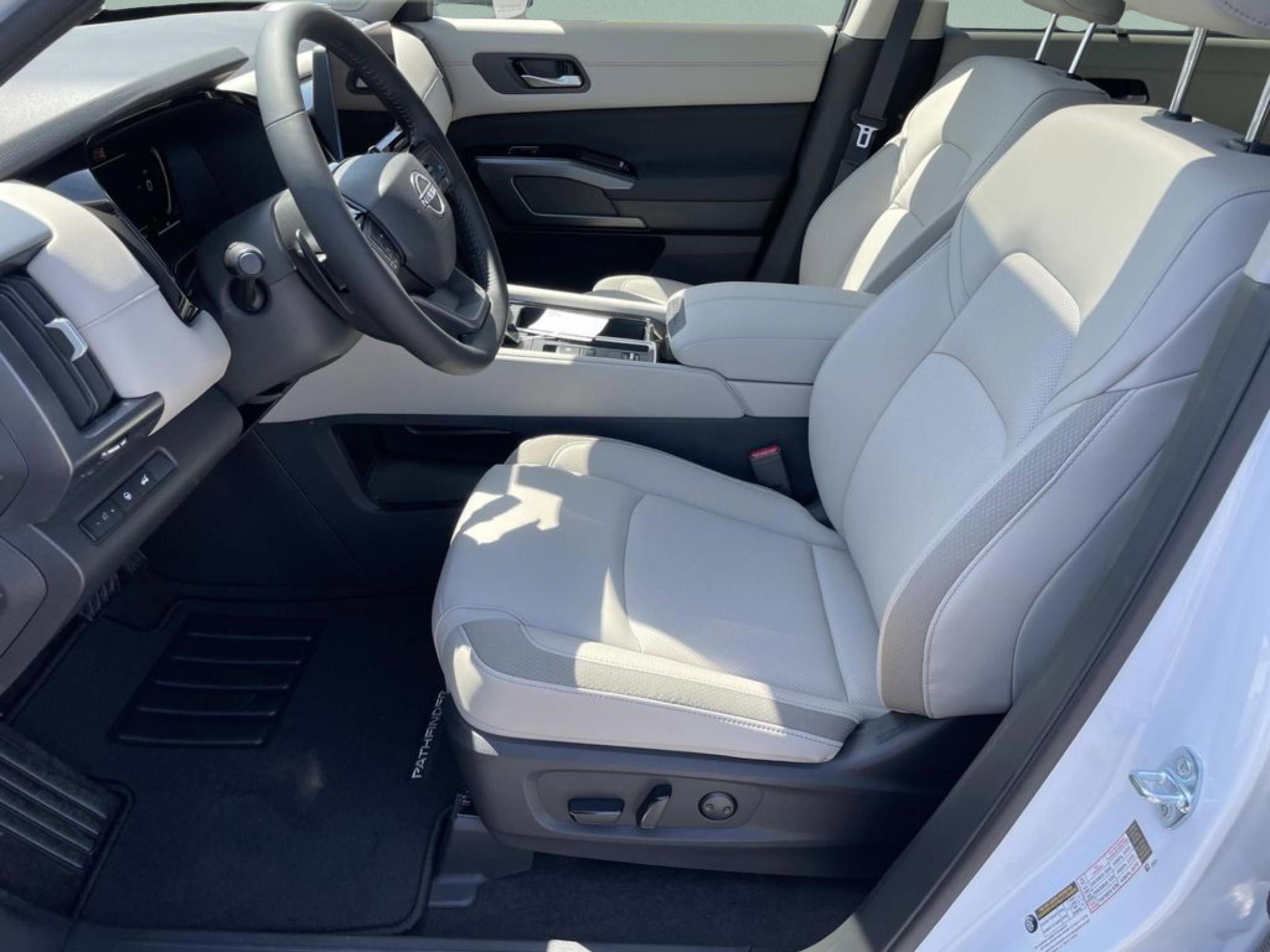 New 2026 Nissan Pathfinder SL FWD image 21