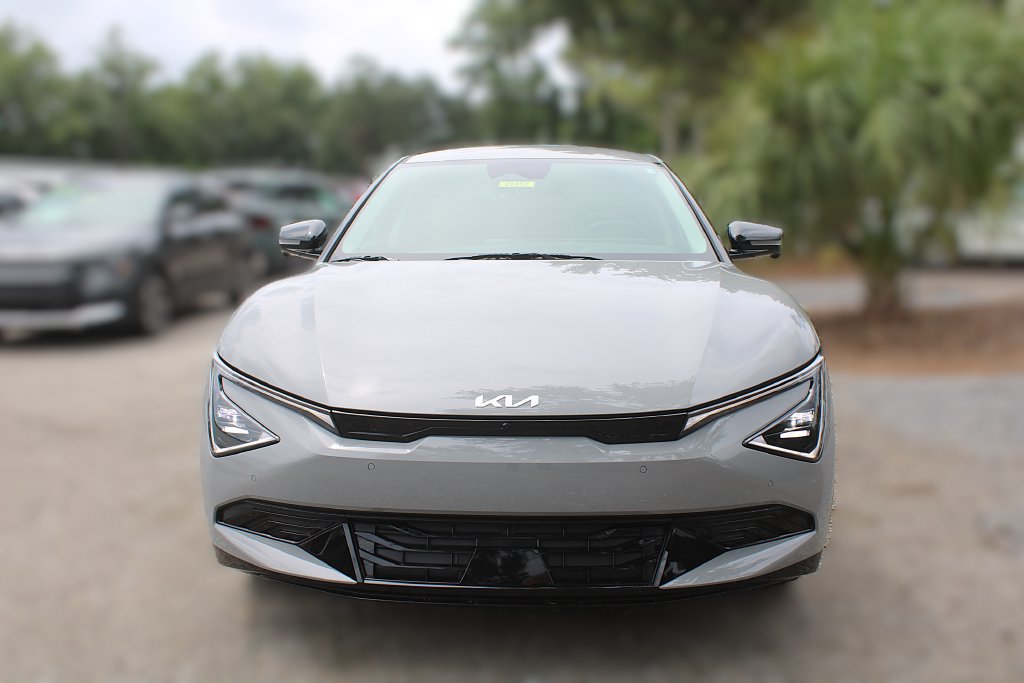 New 2026 Kia EV6 Wind RWD image 17