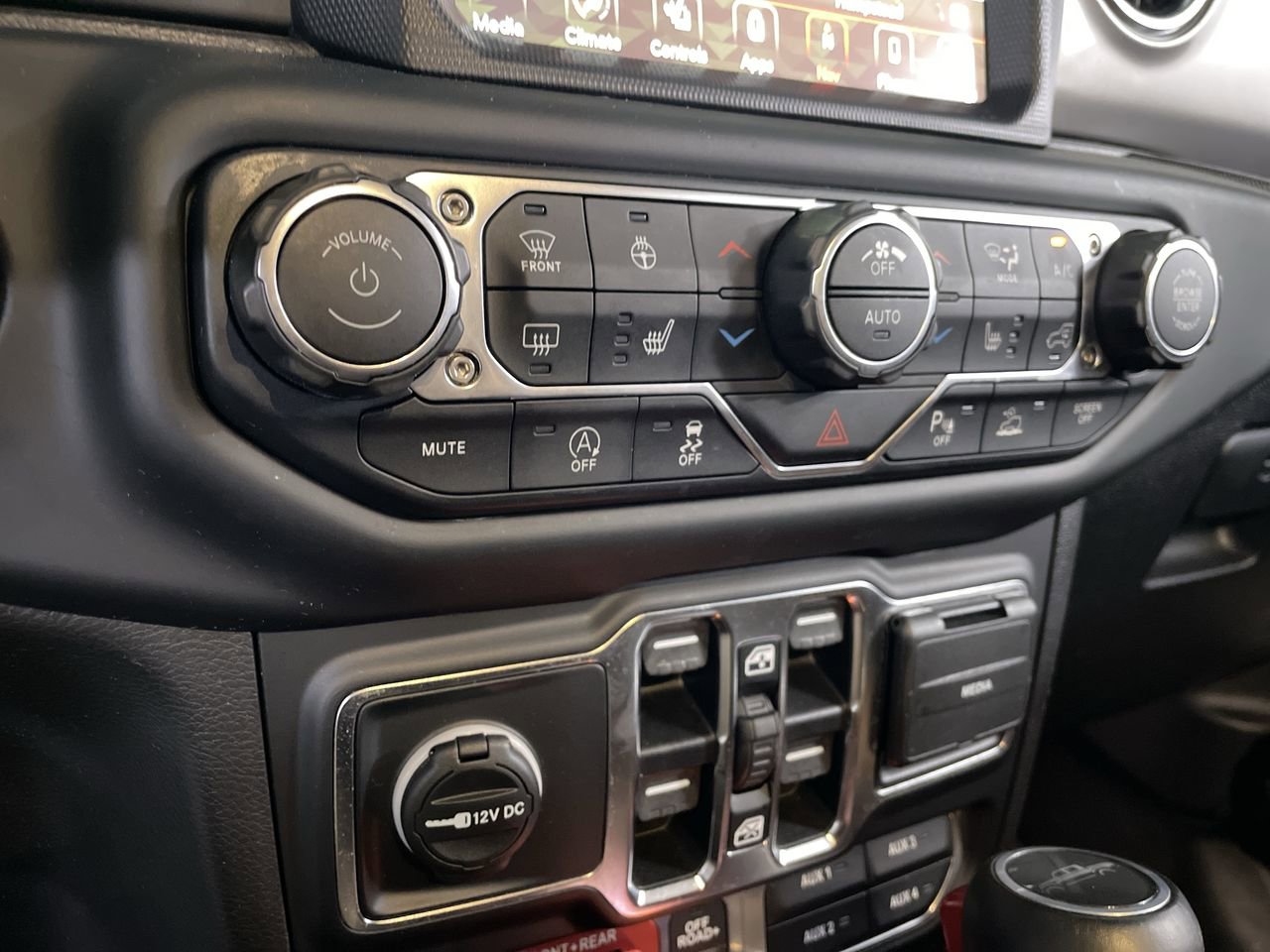 Used 2020 Jeep Gladiator Rubicon AWD/4WD image 17