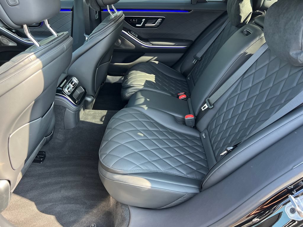 Used 2024 Mercedes-Benz S 580 4MATIC Sedan w/ AMG Line image 22