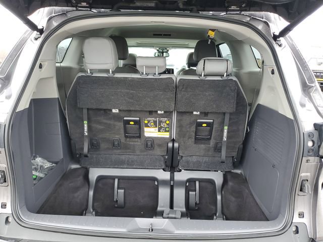 Used 2023 Toyota Sienna XLE image 9