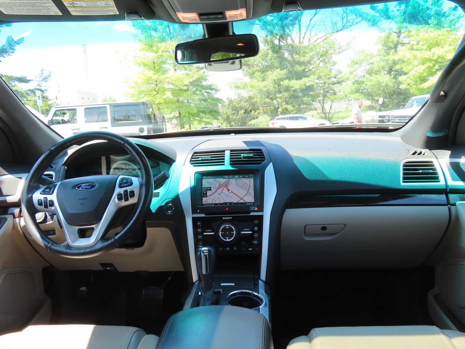 Used 2015 Ford Explorer Limited w/ Equipment Group 302A AWD/4WD image 16