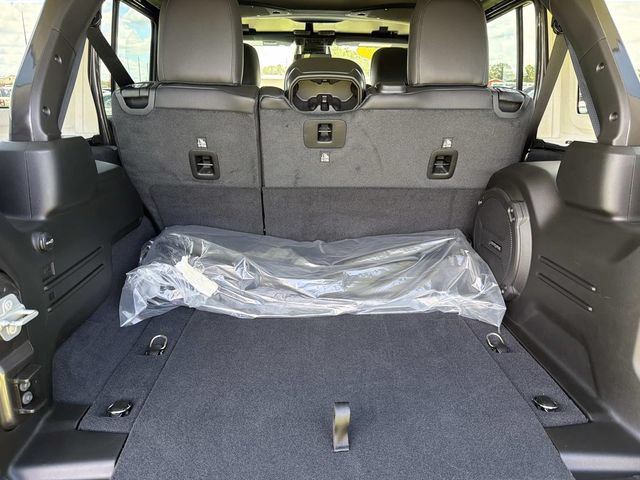 New 2027 Jeep Wrangler Unlimited Sahara AWD/4WD image 24