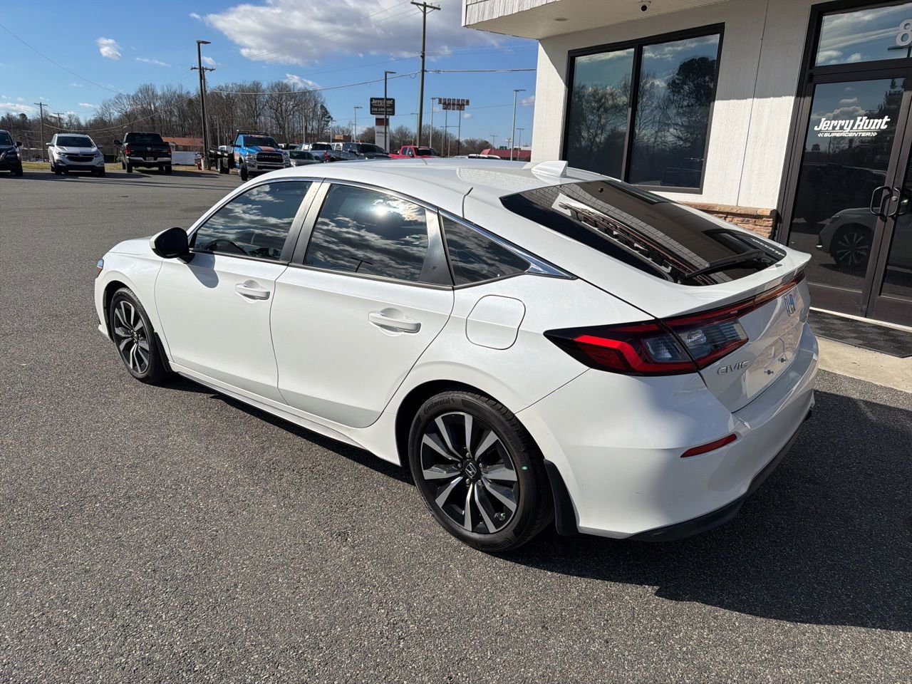 Used 2024 Honda Civic EX-L image 6