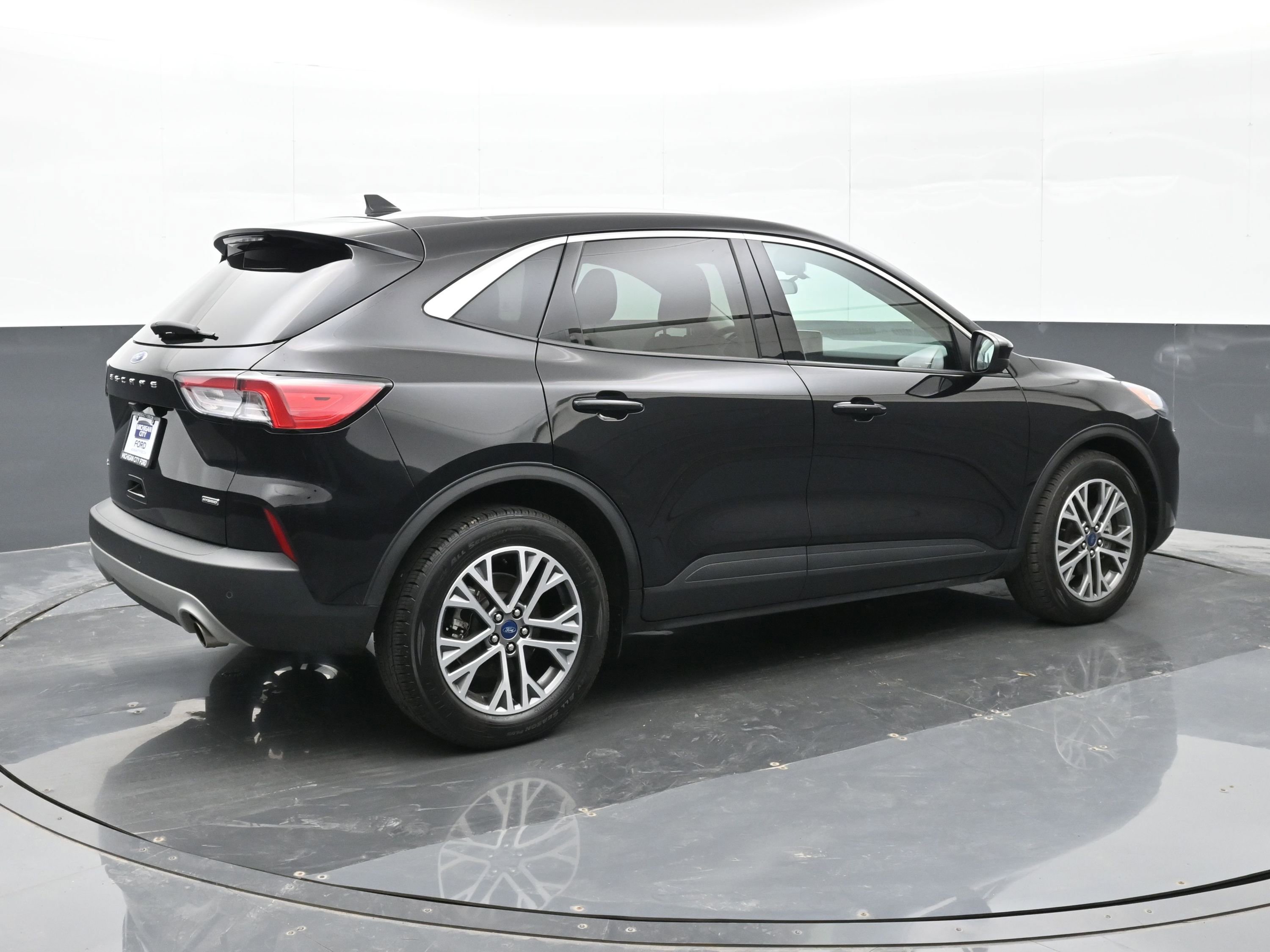 Used 2022 Ford Escape SEL FWD image 4