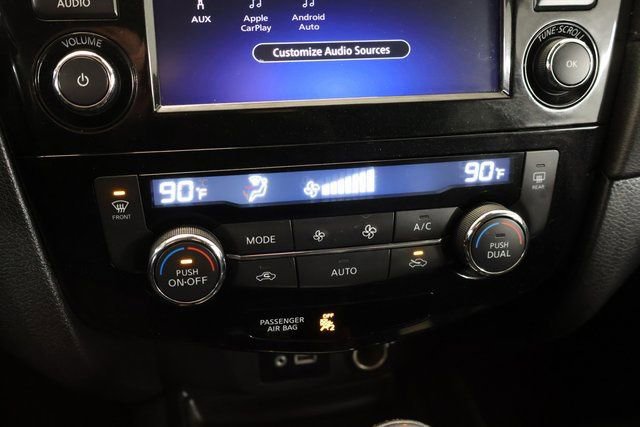 Used 2020 Nissan Rogue SV image 22