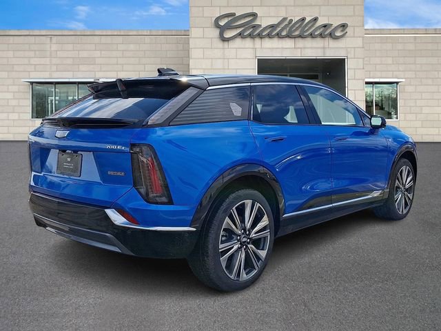 New 2026 Cadillac Optiq Luxury 2 image 3