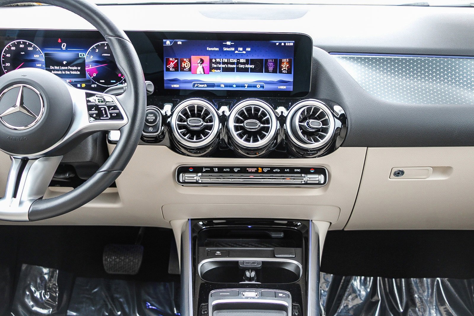 Certified 2025 Mercedes-Benz GLA 250 4MATIC image 13