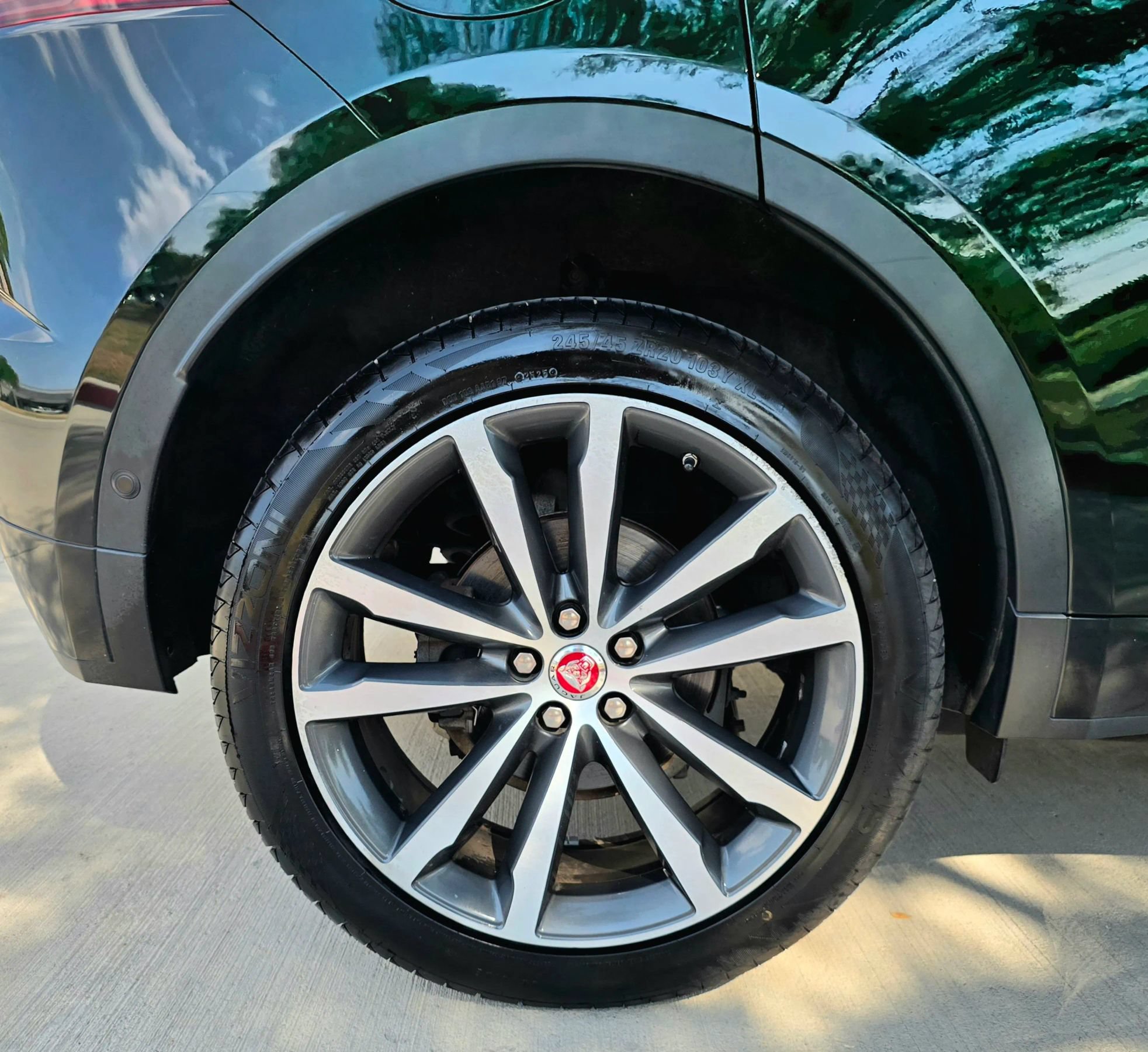 Used 2018 Jaguar E-PACE R-Dynamic HSE AWD/4WD image 51