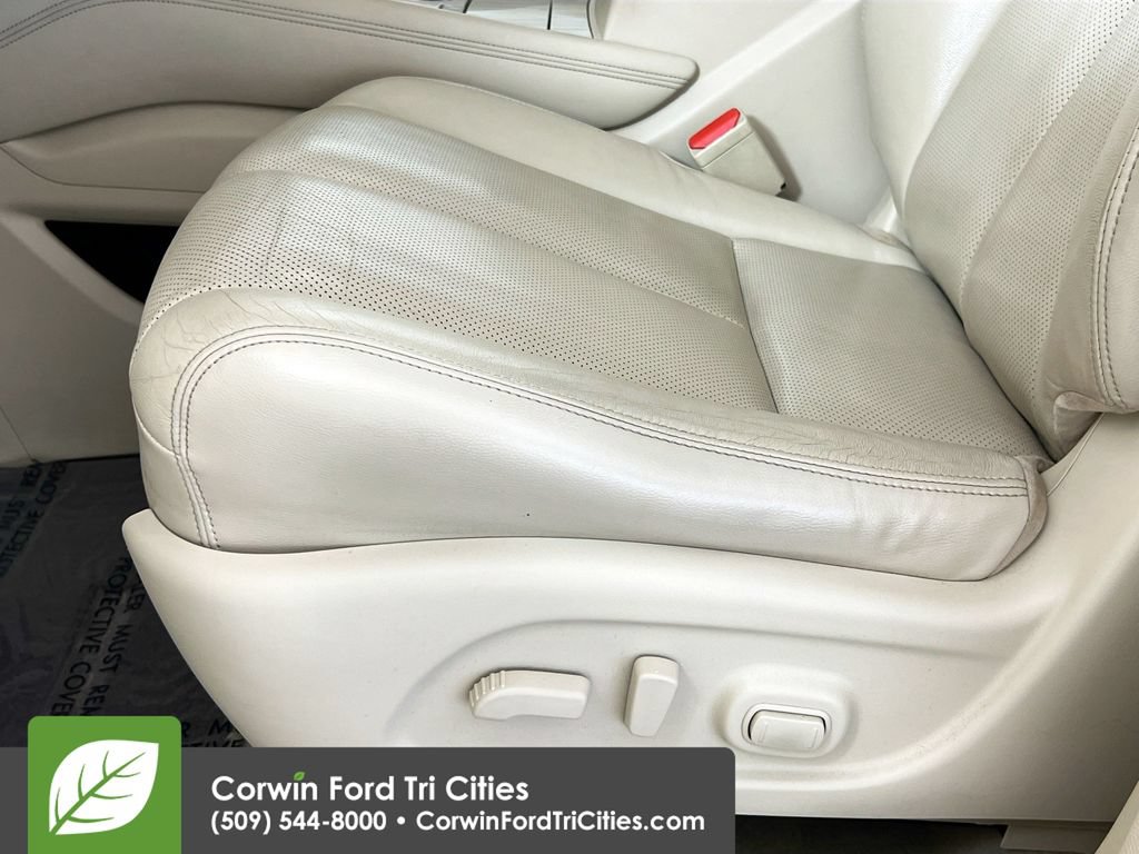 Used 2015 Nissan Murano Platinum w/ Platinum Technology Package FWD image 23