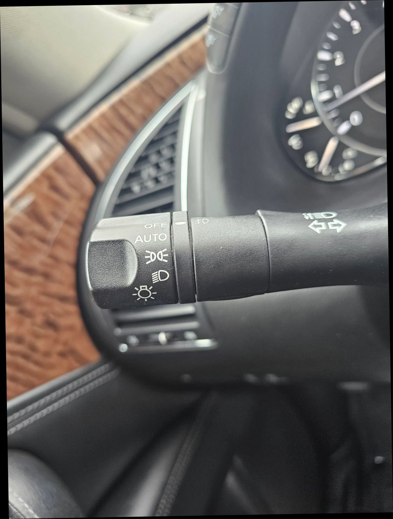 Used 2020 Nissan Armada SL w/ Premium Package image 20