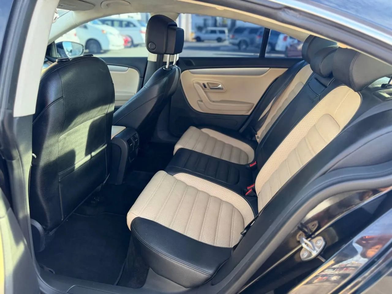 Used 2014 Volkswagen CC R-Line image 24