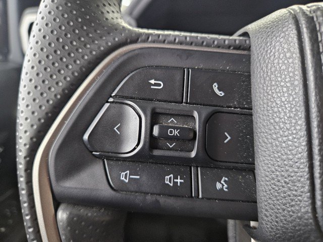Used 2025 Toyota 4Runner Trailhunter AWD/4WD image 28