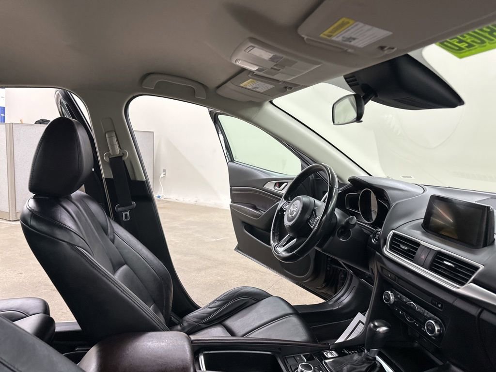 Used 2017 MAZDA MAZDA3 Touring image 20