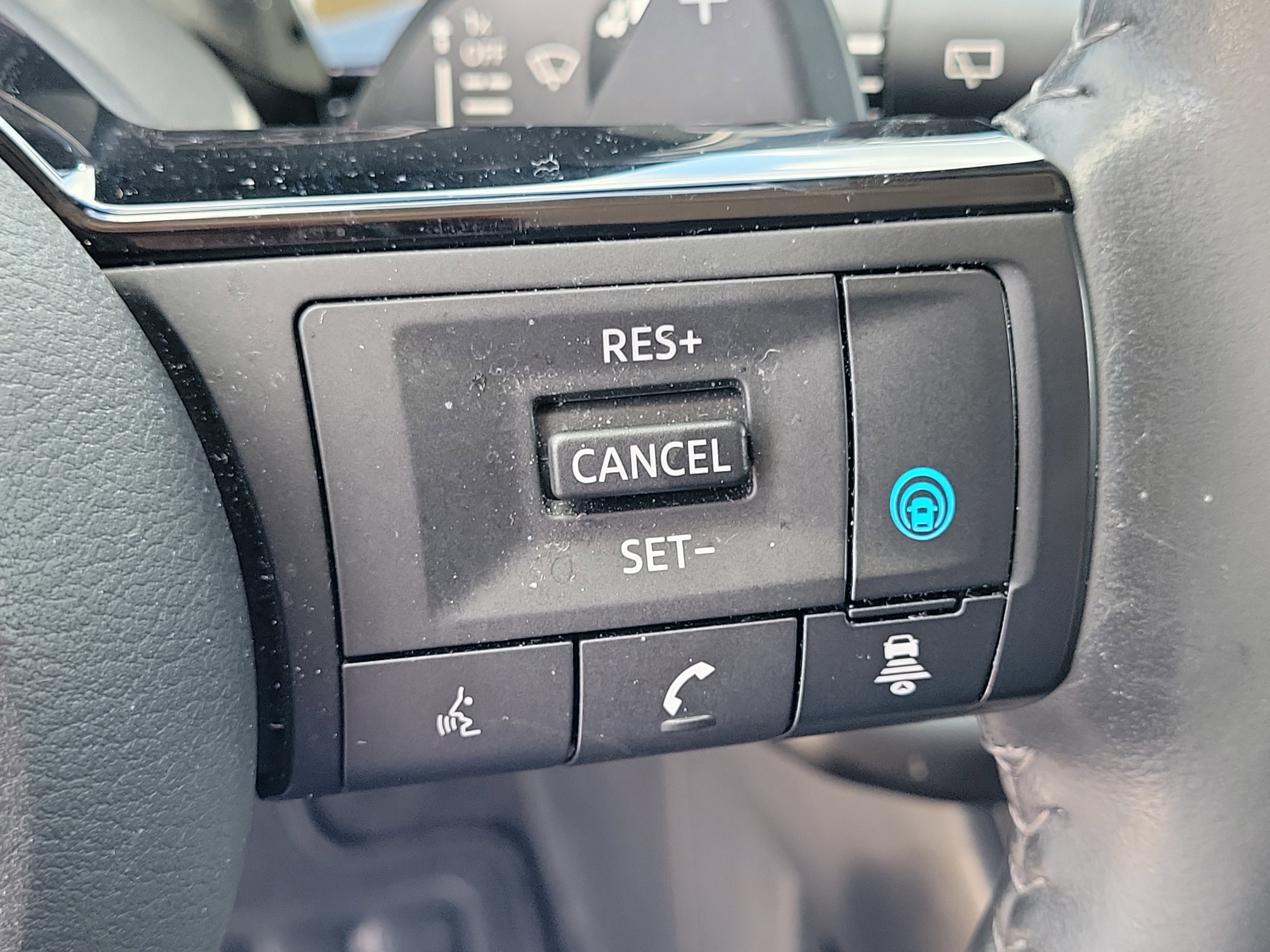 Certified 2024 Nissan Pathfinder SL FWD image 20