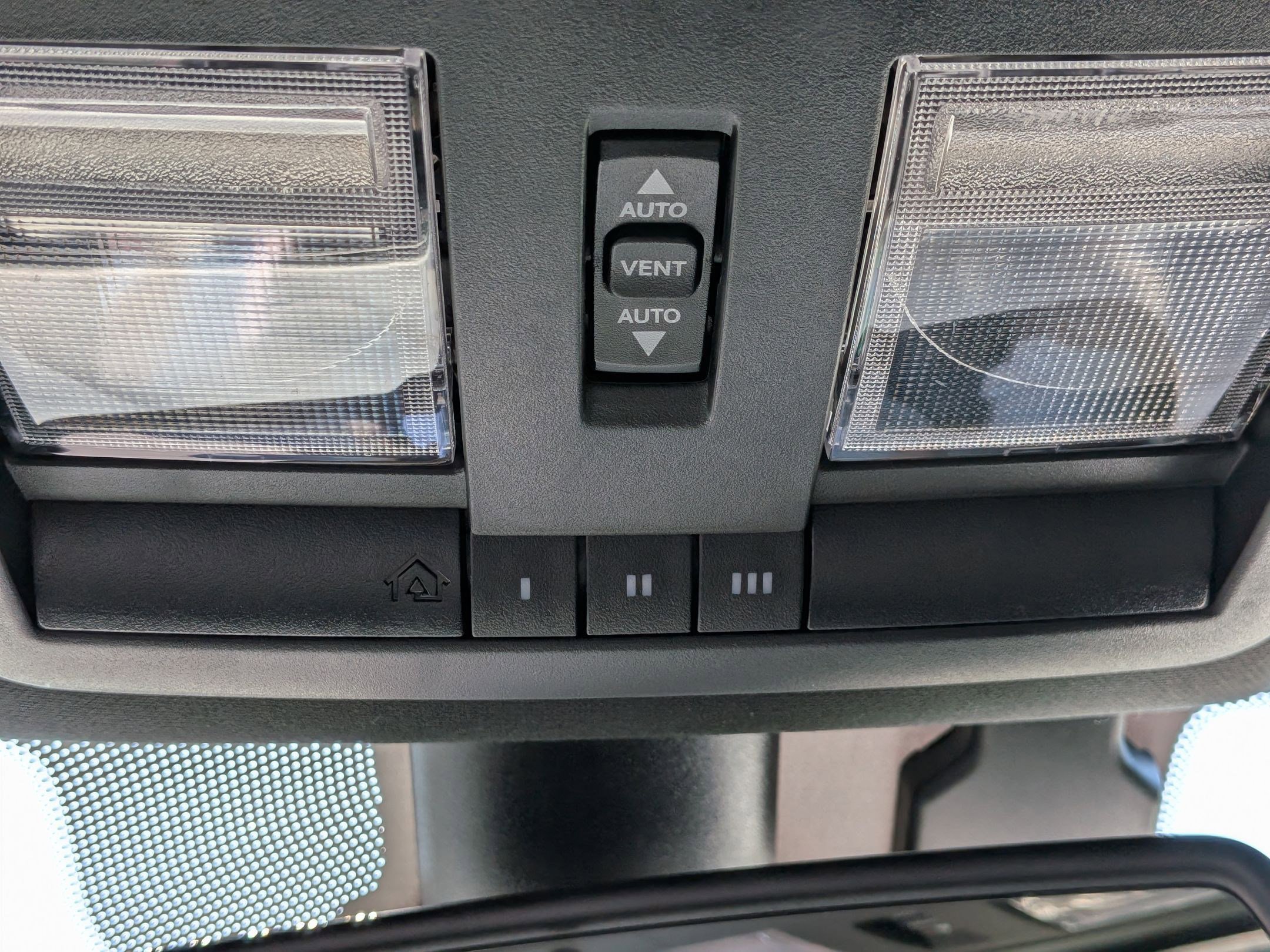 Used 2023 Dodge Challenger R/T w/ Plus Package image 27