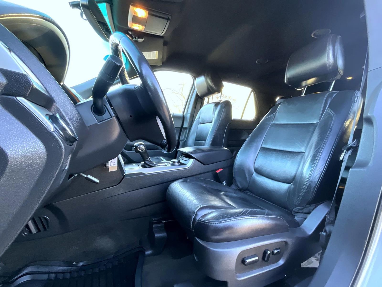 Used 2013 Ford Explorer XLT image 11