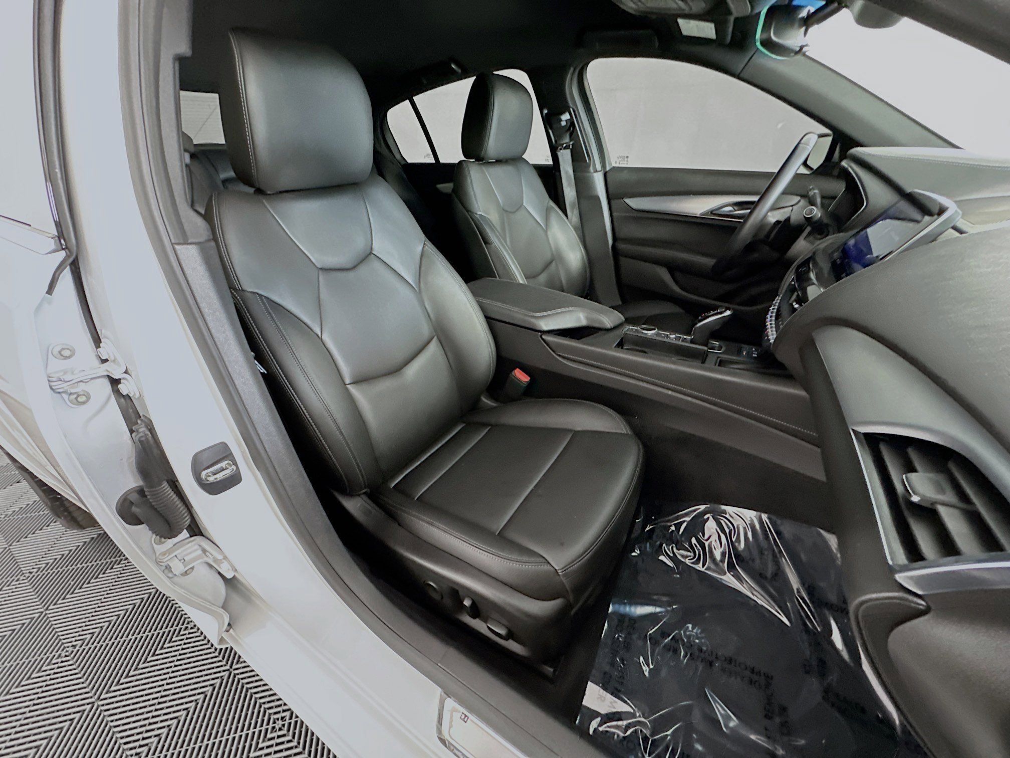 Used 2023 Cadillac CT5 Luxury RWD image 28