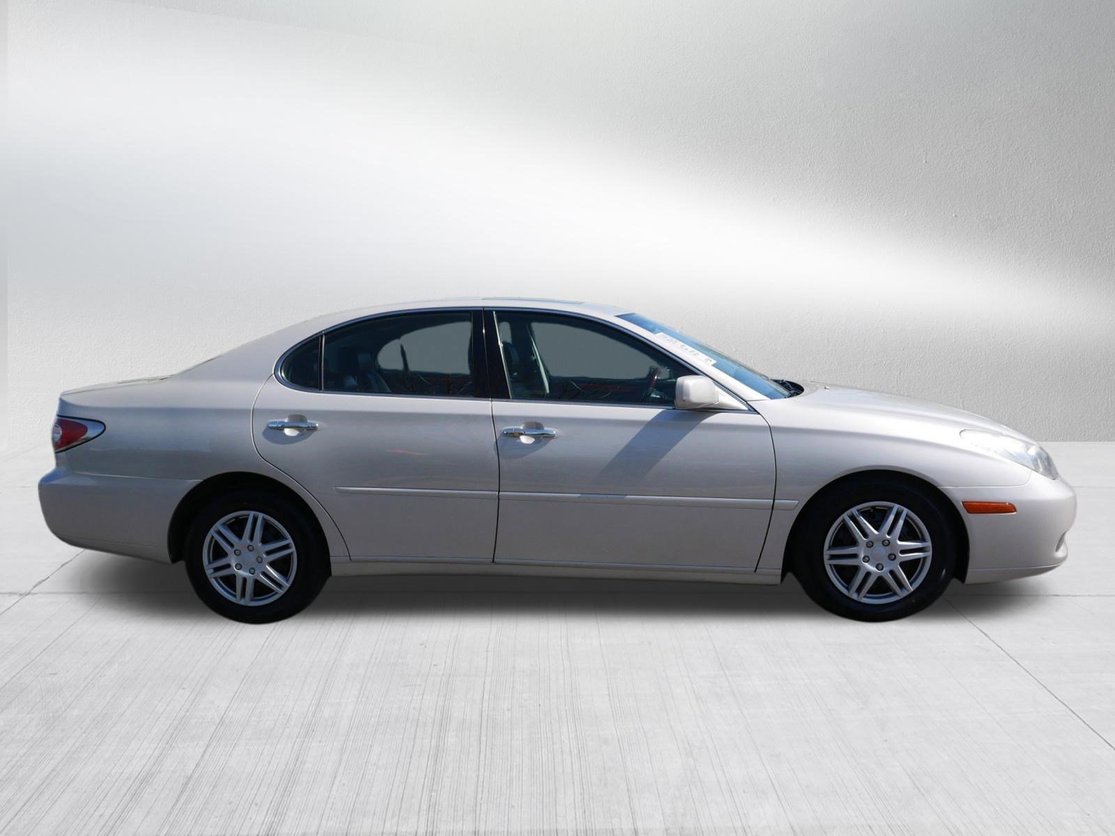 Used 2002 Lexus ES 330 FWD image 8