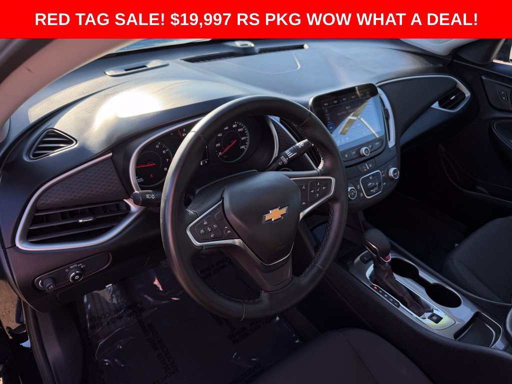 Used 2025 Chevrolet Malibu RS FWD image 17