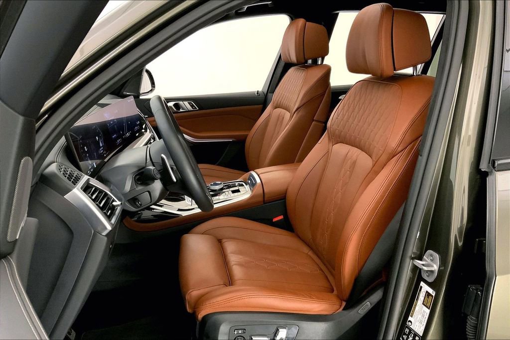 Certified 2025 BMW X7 M60i image 13