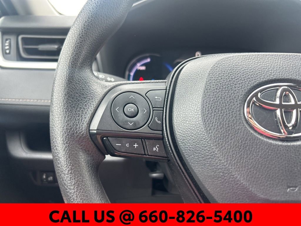 Used 2025 Toyota RAV4 LE image 17