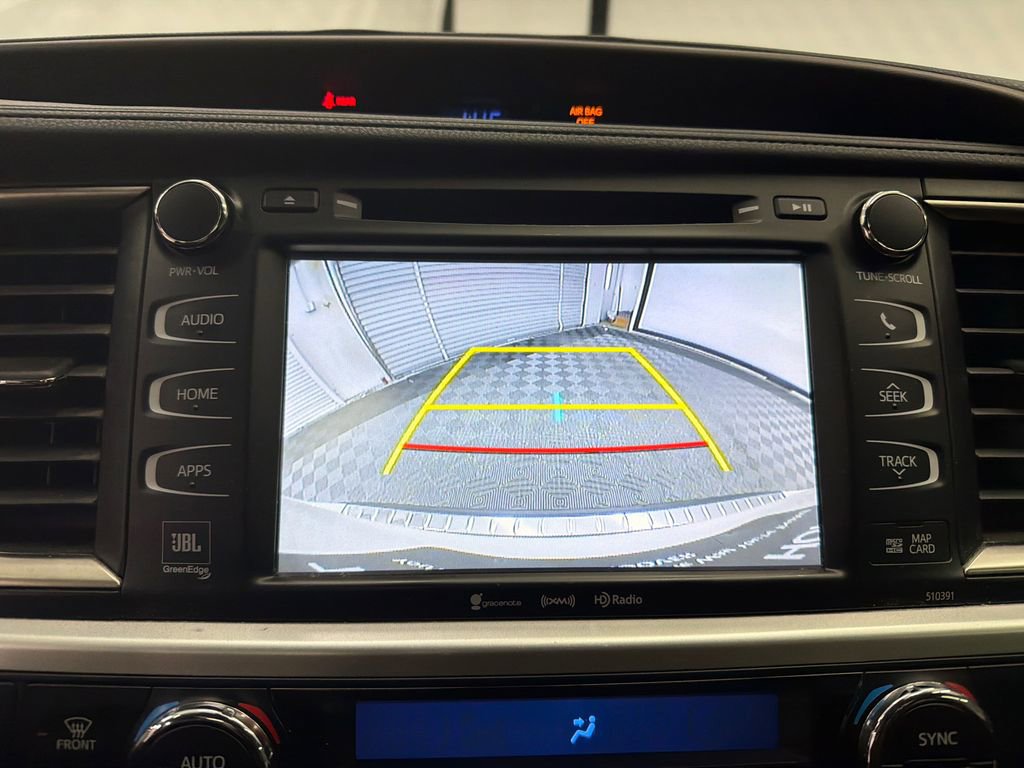 Used 2019 Toyota Highlander Limited FWD image 33