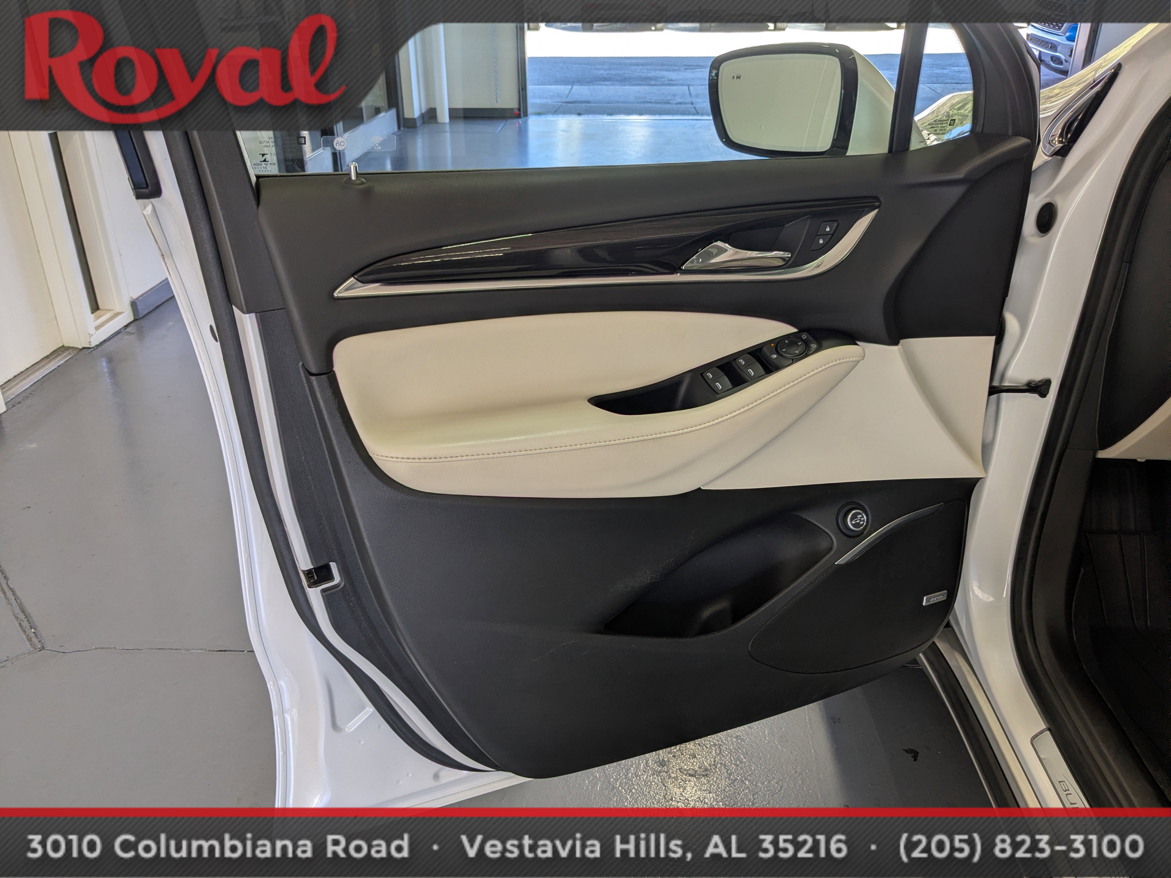 Used 2023 Buick Enclave Essence w/ Experience Buick Package image 19