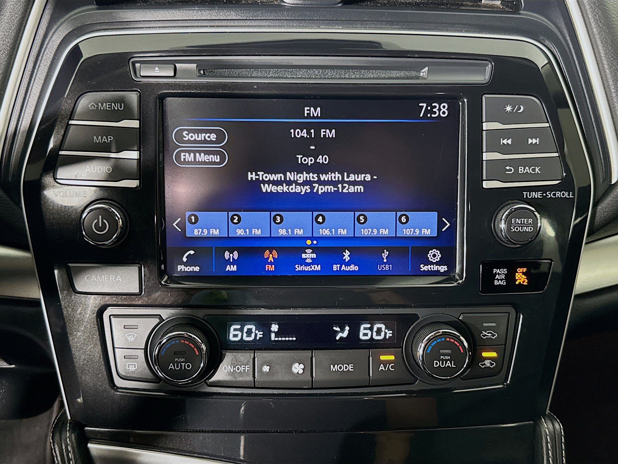 Used 2022 Nissan Maxima SV w/ Floor Mat Group FWD image 16