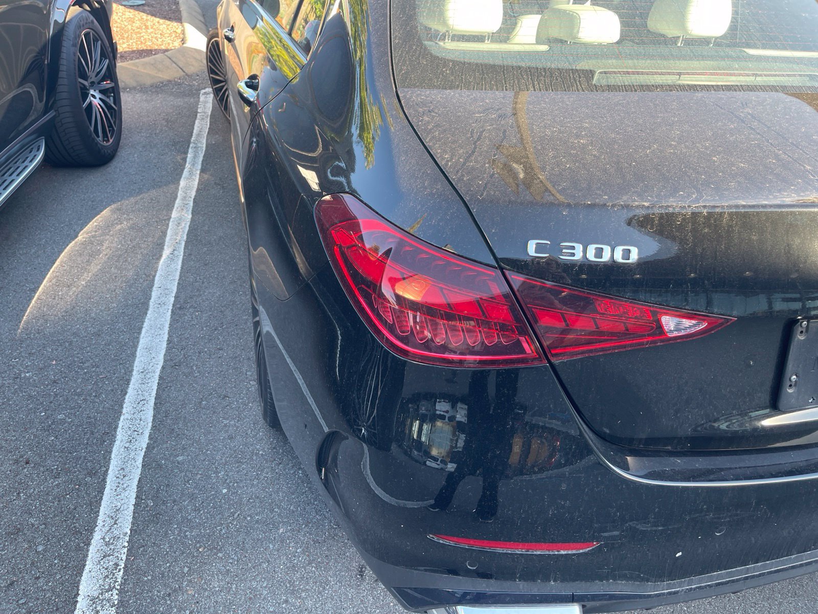 Used 2024 Mercedes-Benz C 300 4MATIC Sedan image 4