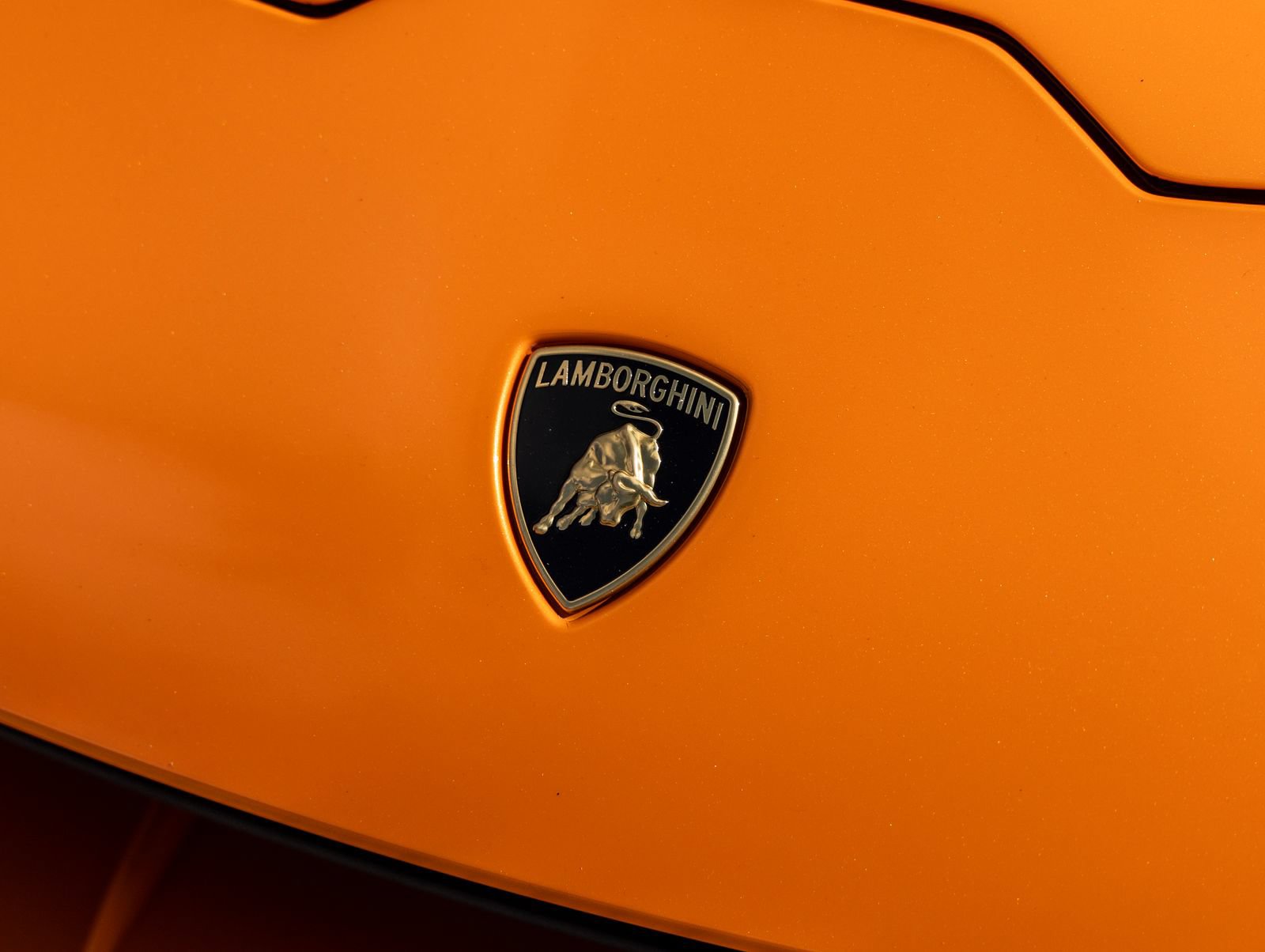 Used 2021 Lamborghini Huracan EVO RWD image 19