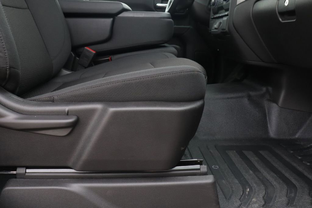 Used 2025 Chevrolet Silverado 1500 W/T image 26