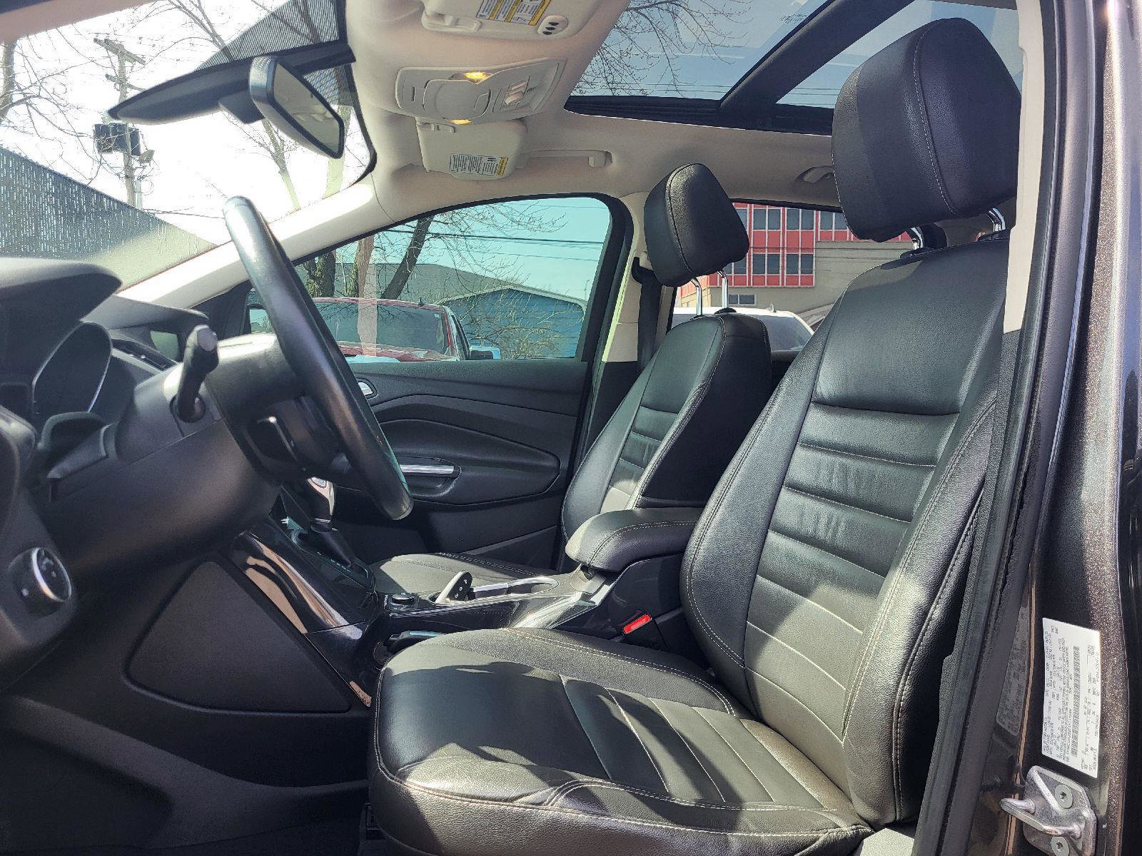 Used 2015 Ford Escape Titanium image 9