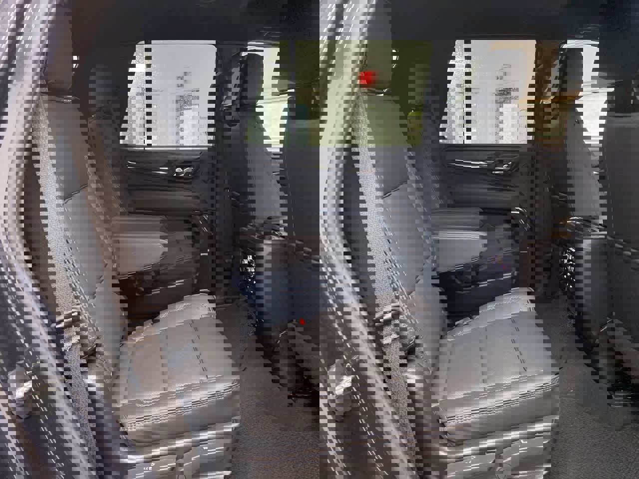 Used 2024 GMC Yukon Denali w/ Advanced Technology Package image 17