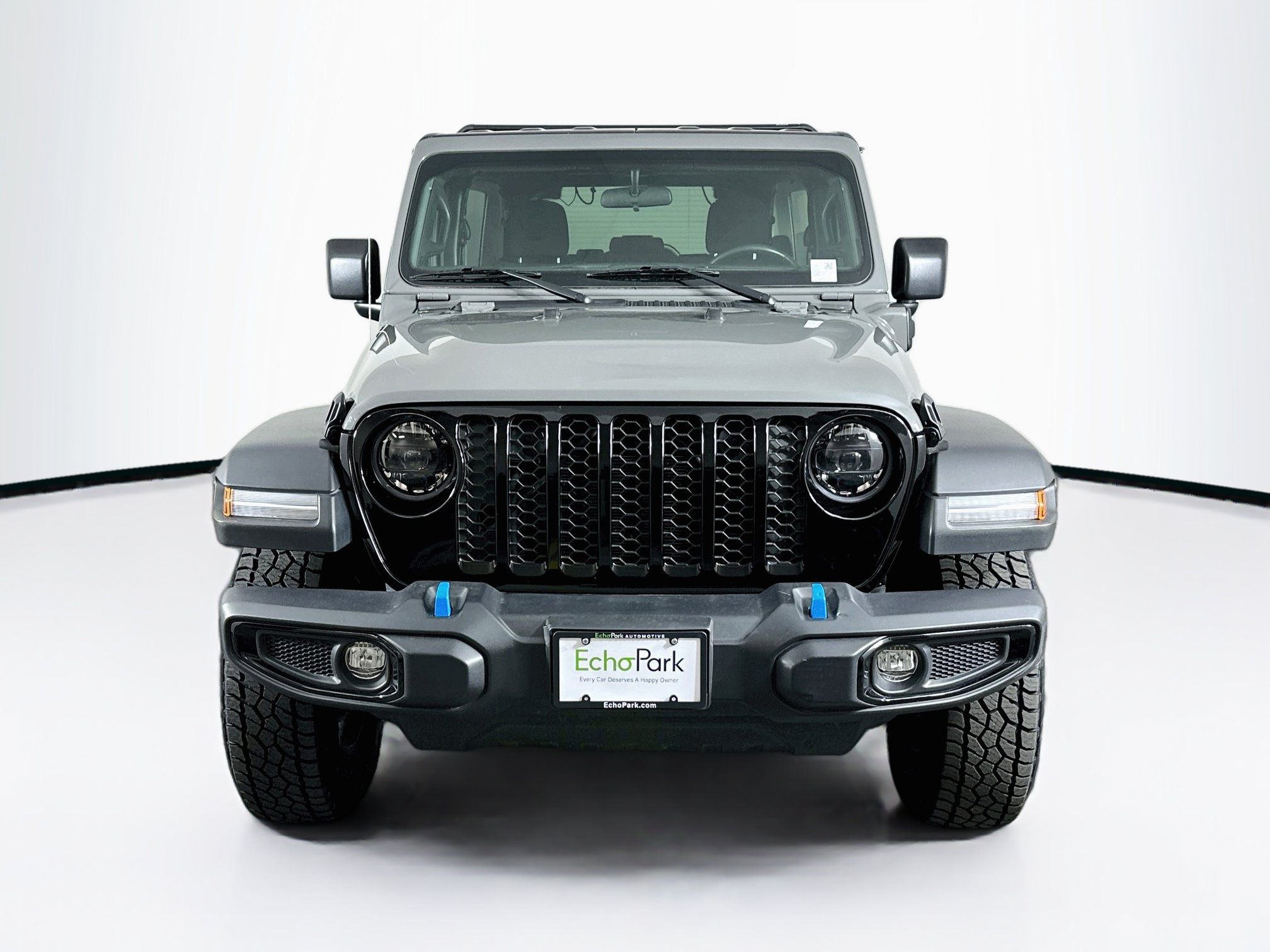 Used 2023 Jeep Wrangler Unlimited w/ Cold Weather Group AWD/4WD image 2