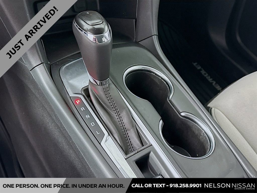 Used 2018 Chevrolet Equinox LT image 16