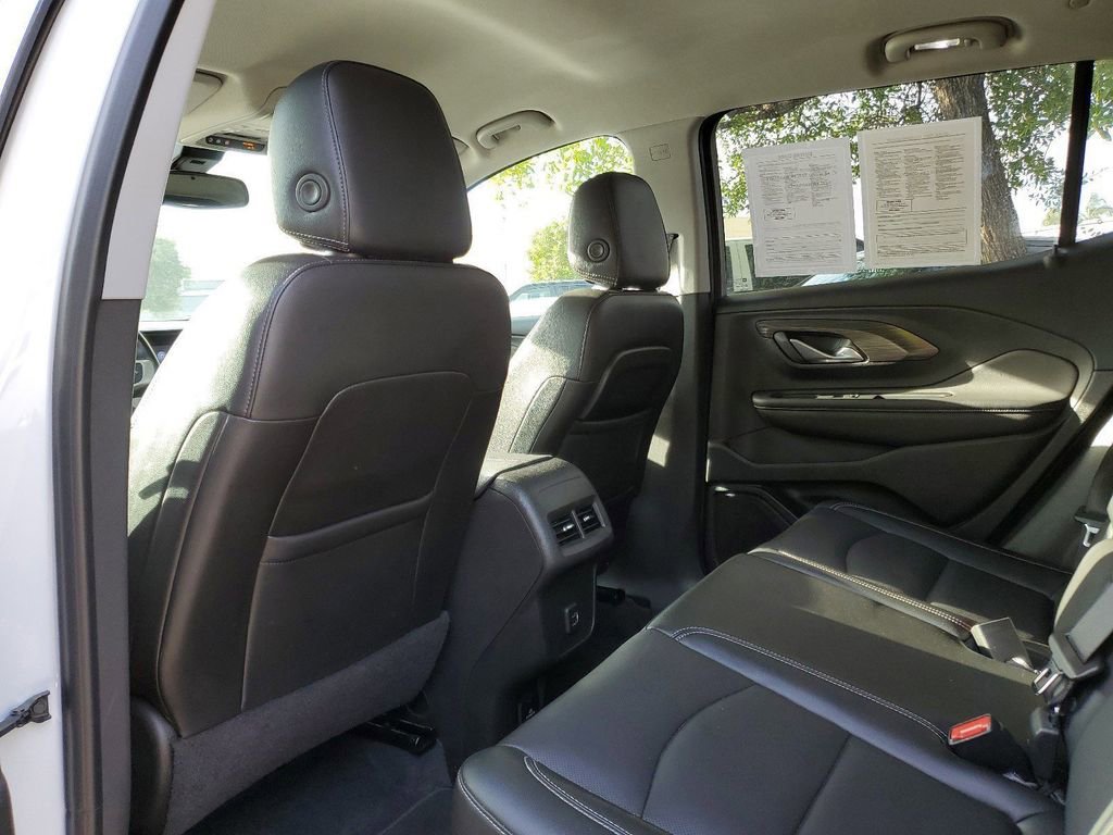 Used 2022 GMC Terrain SLT image 10
