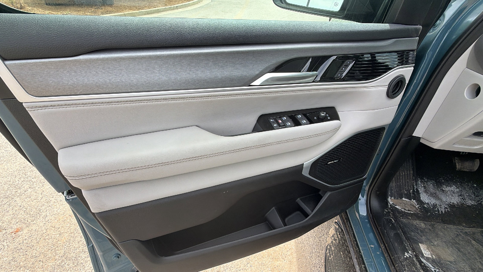 New 2026 Jeep Grand Wagoneer L 4WD image 14