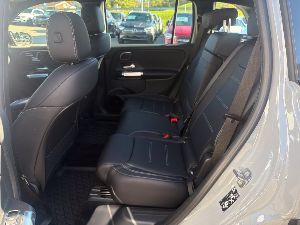 Used 2026 Mercedes-Benz GLB 35 AMG 4MATIC image 28
