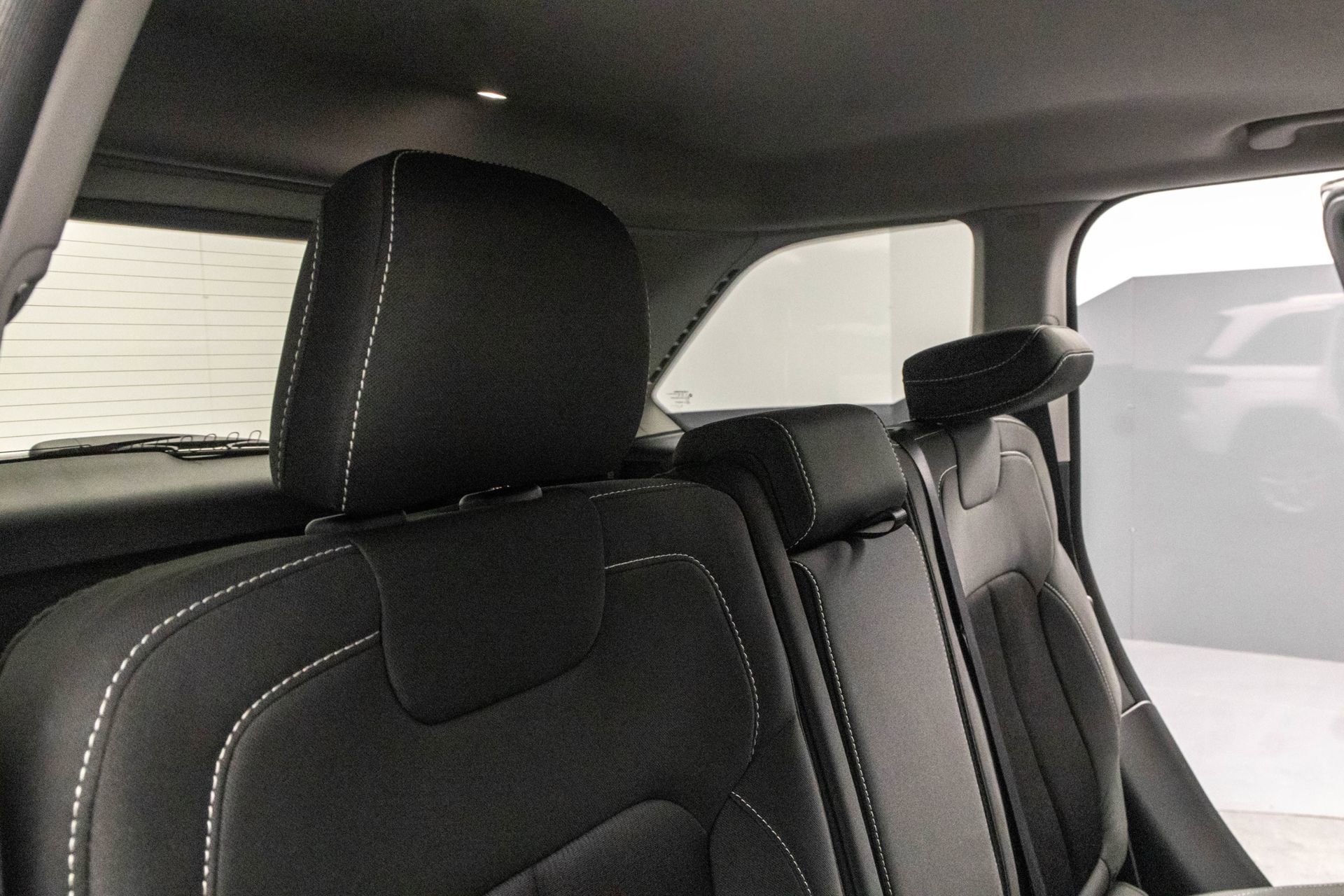 Used 2023 Jeep Grand Cherokee Laredo X image 35