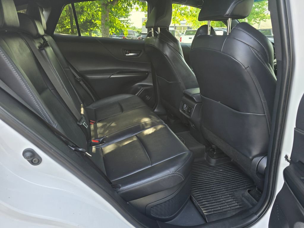 Used 2023 Toyota Venza XLE AWD/4WD image 14