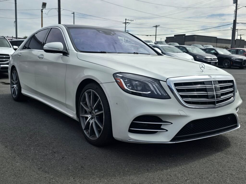 Used 2019 Mercedes-Benz S 560 Sedan w/ AMG Line Exterior image 4