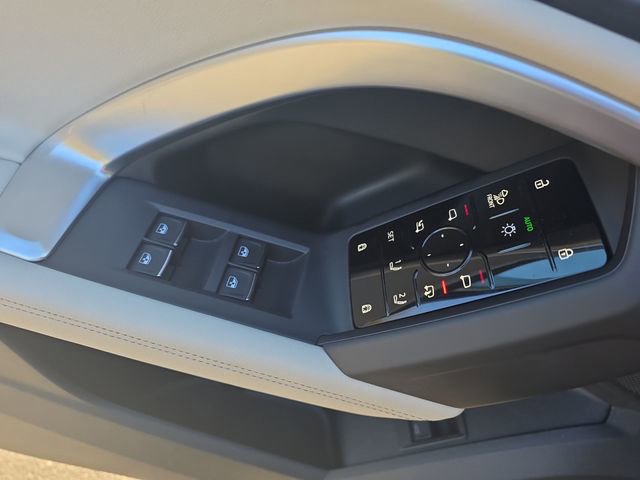 Used 2025 Audi Q5 Premium Plus image 42