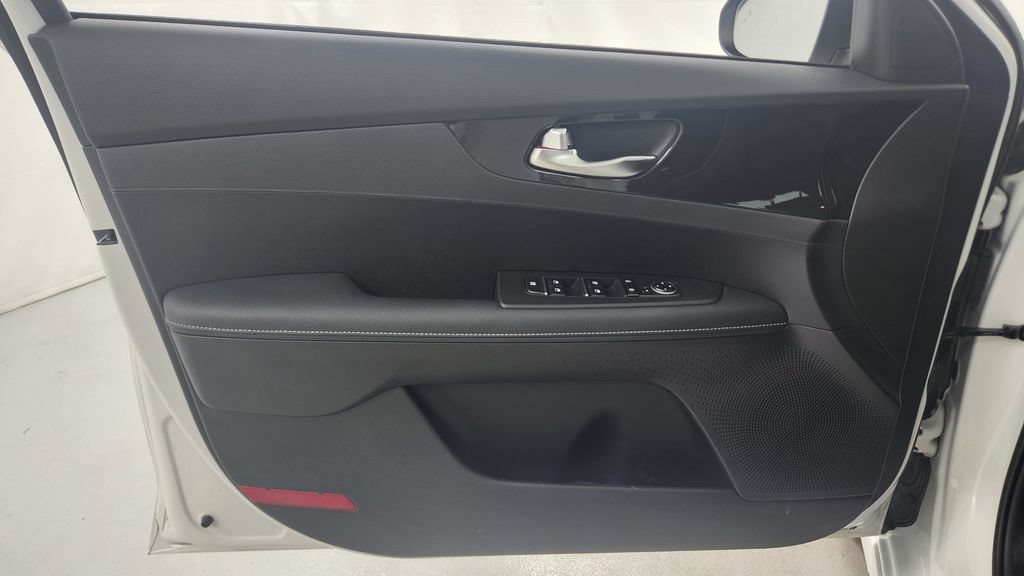 Used 2023 Kia Forte GT-Line FWD image 17
