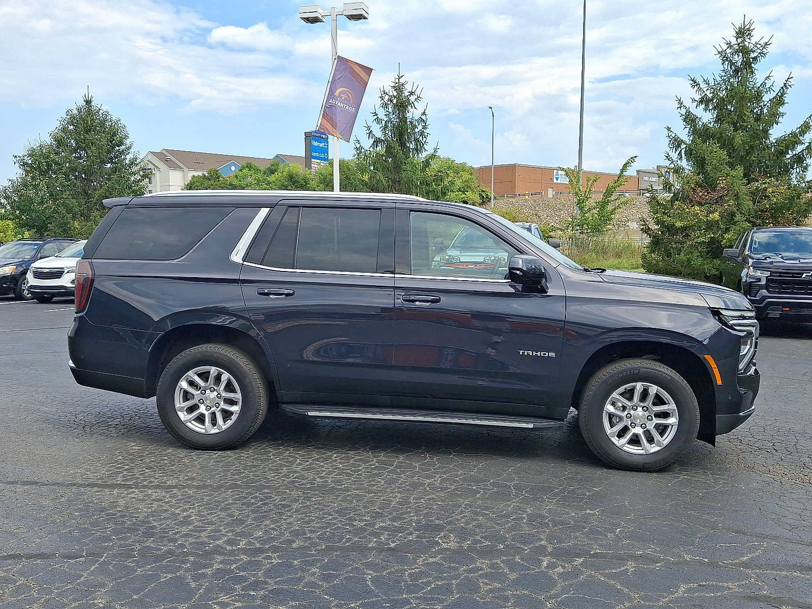 Used 2025 Chevrolet Tahoe LT AWD/4WD image 7