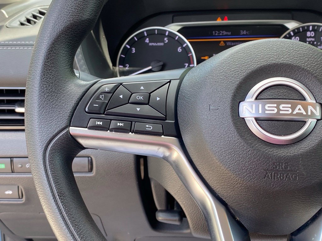 Used 2025 Nissan Sentra SV FWD image 14