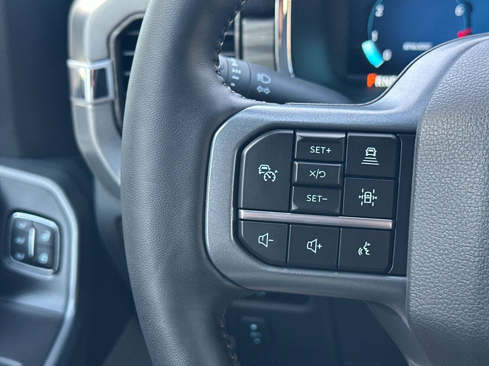 Used 2024 Ford F150 Lariat w/ Bed Utility Package AWD/4WD image 28