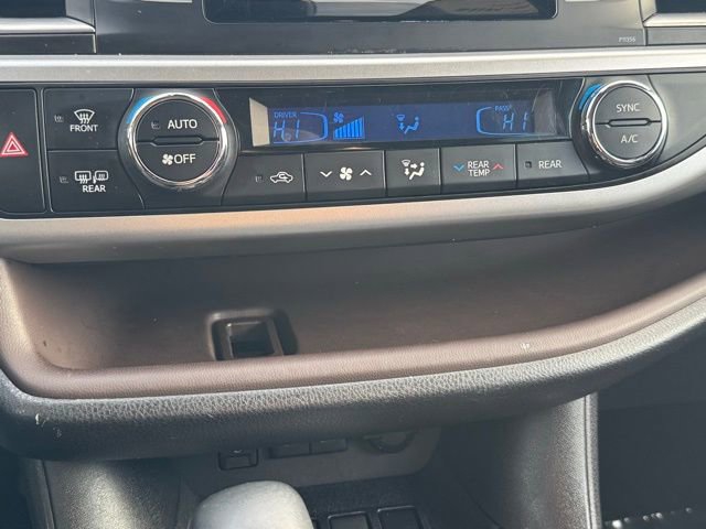 Certified 2017 Toyota Highlander LE w/ Carpet Mat Package AWD/4WD image 14