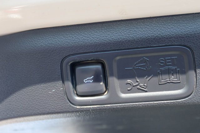 Used 2021 Ford Expedition Platinum image 12